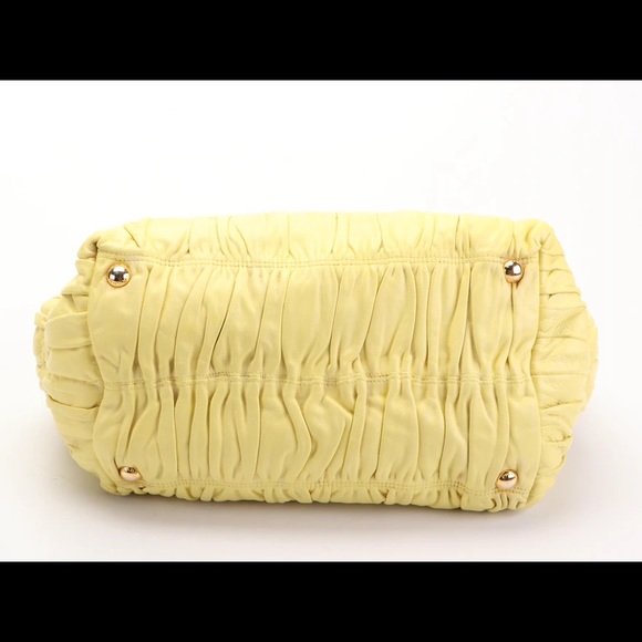 Beautiful Prada Nappa Gaufre Ruched Bow Yellow Leather Bag - Picture 5 of 10